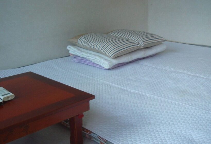 Мотель Yangyang Galcheon Family Resort