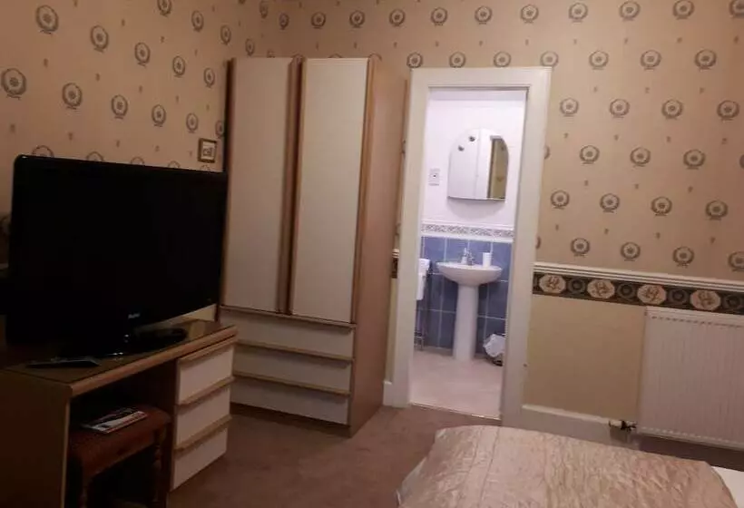 Majatalo Ashley House Guest House