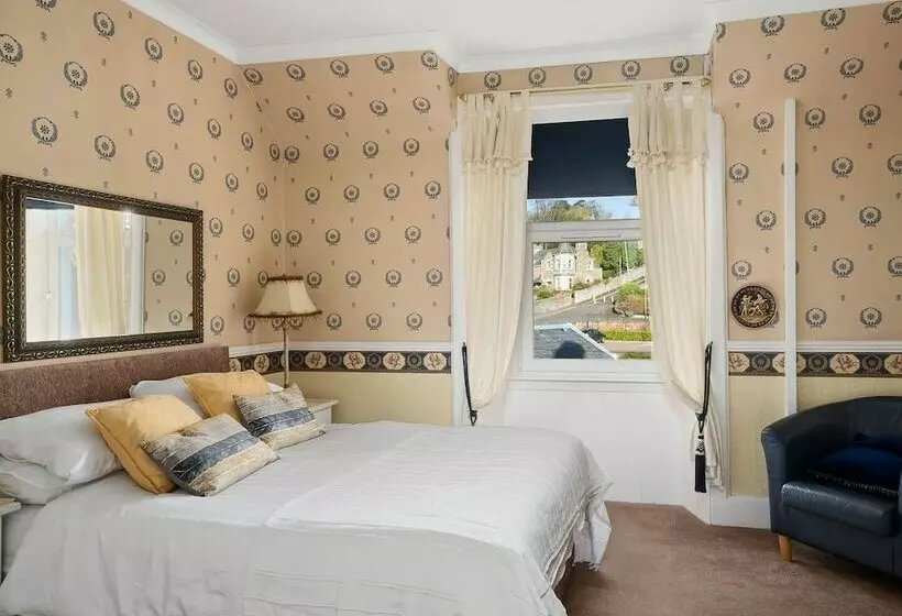 Majatalo Ashley House Guest House