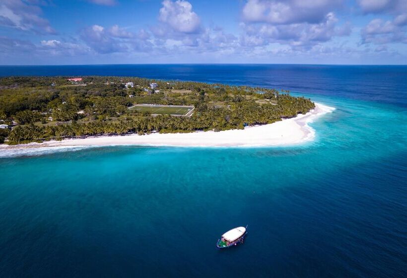 پانسیون Equator Inn