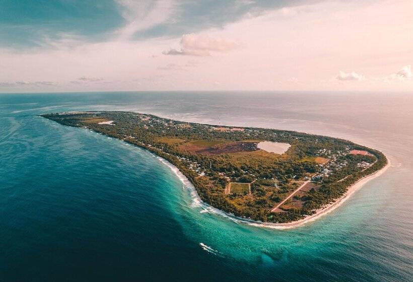 پانسیون Equator Inn