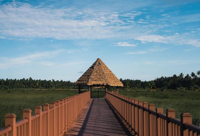 پانسیون Equator Inn