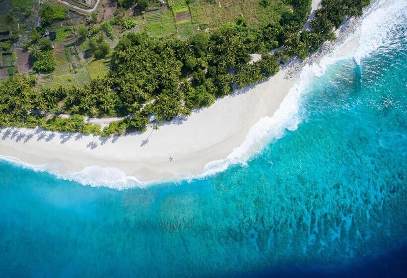 پانسیون Equator Inn