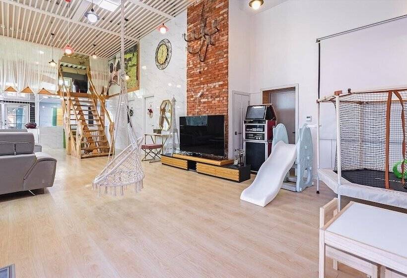 Pensione Gapyeong Ddel Poolvilla