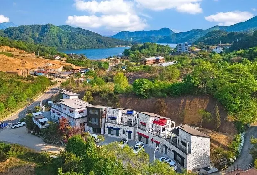 ペンション Gapyeong Ddel Poolvilla