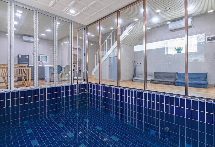 Pensione Gapyeong Ddel Poolvilla