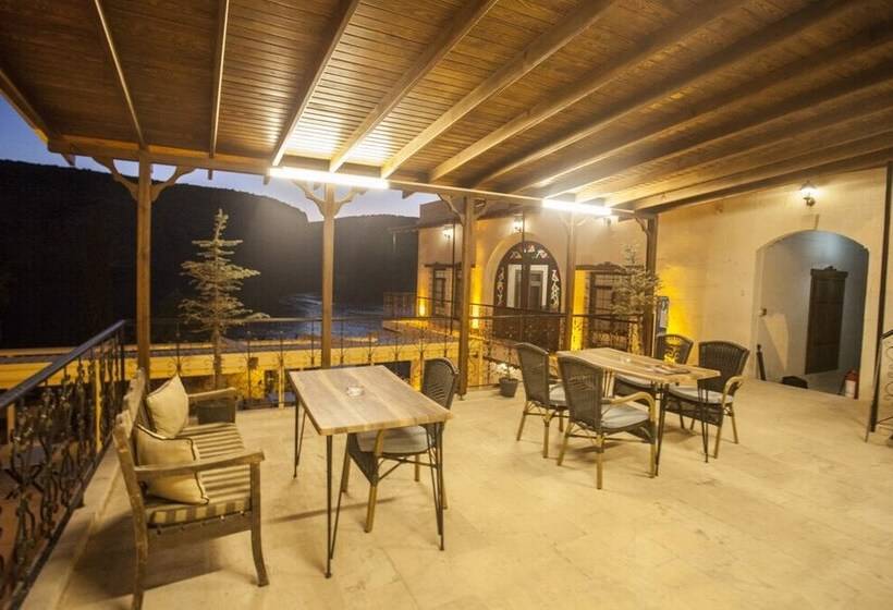 Türkmen Konagi Halfeti̇ Buti̇k Otel