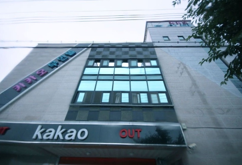 Wanju Cacao Self Checkin Motel