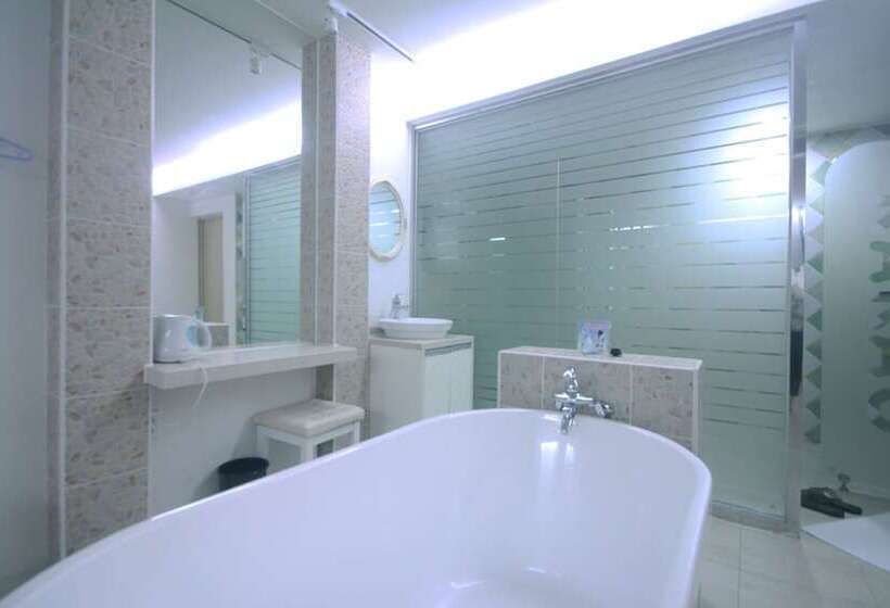 Wanju Cacao Self Checkin Motel