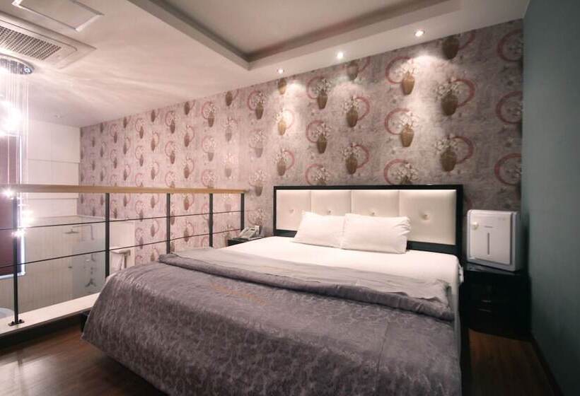 Wanju Cacao Self Checkin Motel