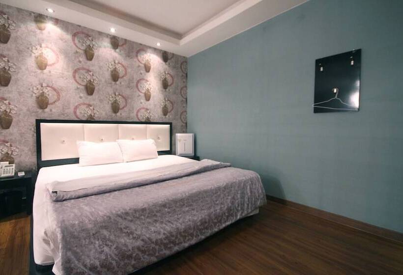 Wanju Cacao Self Checkin Motel