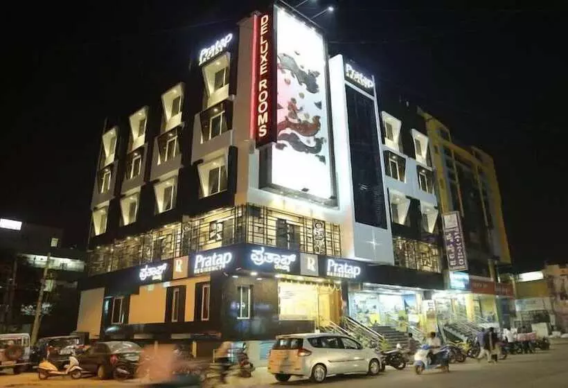 Hotelli Iroomz Pratap Residency