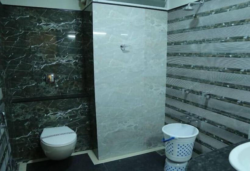 ホテル Iroomz Pratap Residency