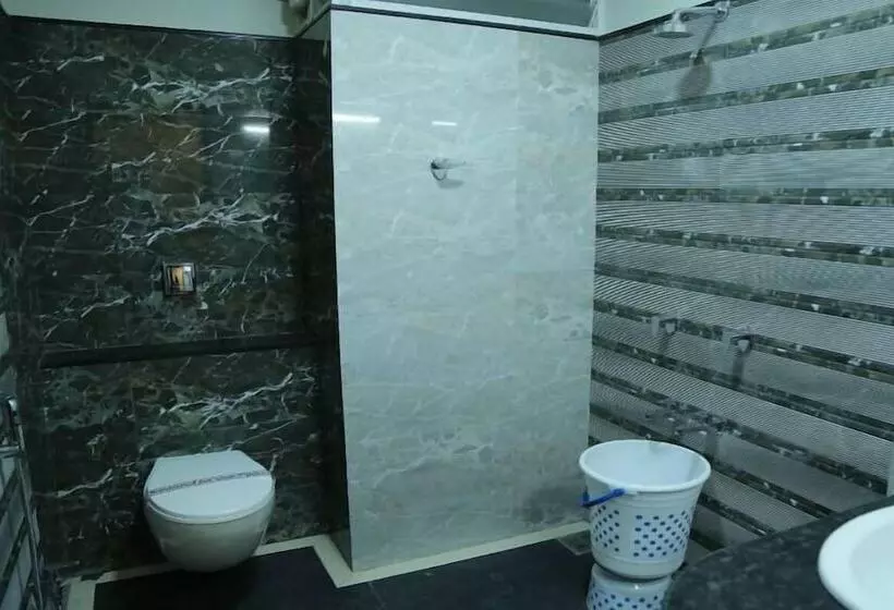 Hotelli Iroomz Pratap Residency