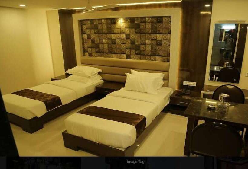 ホテル Iroomz Pratap Residency