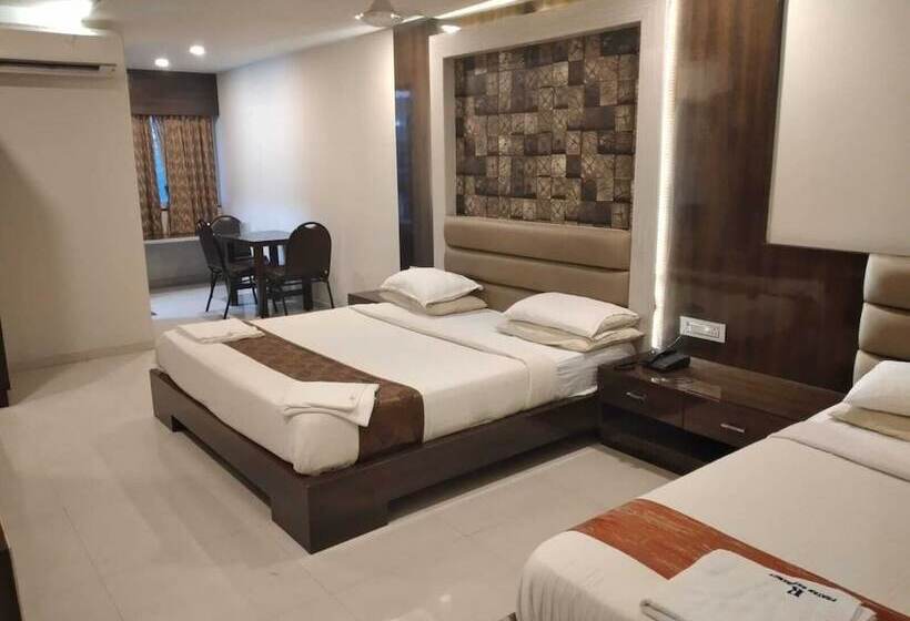 ホテル Iroomz Pratap Residency