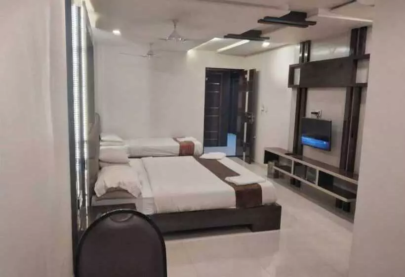 Hotelli Iroomz Pratap Residency