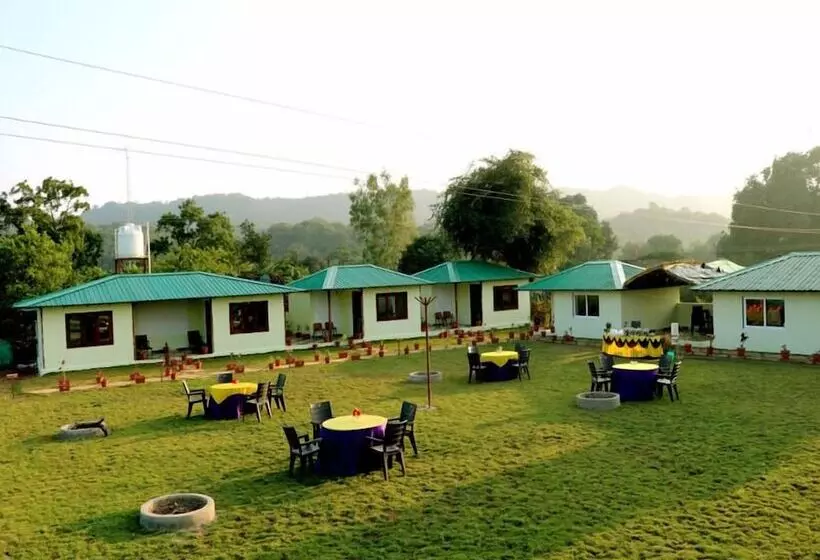 ホテル Moustache Panarpani Retreat Pachmarhi