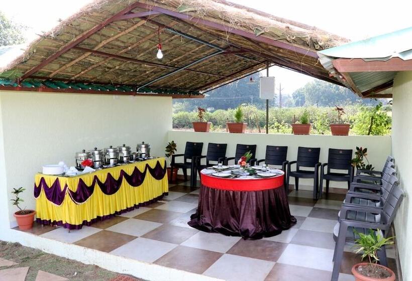 בית מלון כפרי Moustache Panarpani Retreat Pachmarhi