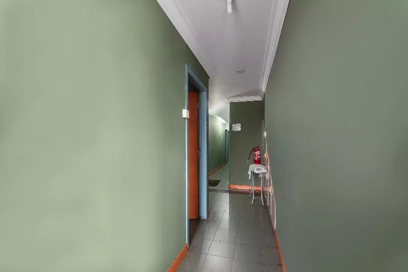 Hotelli Oyo 90417 Apollo