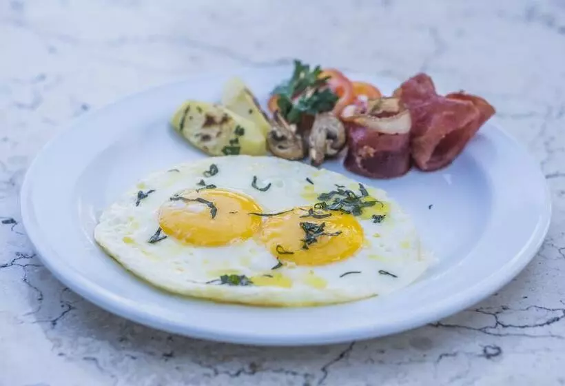 Hotelli Weda Cita Resort And Spa By Mahaputra