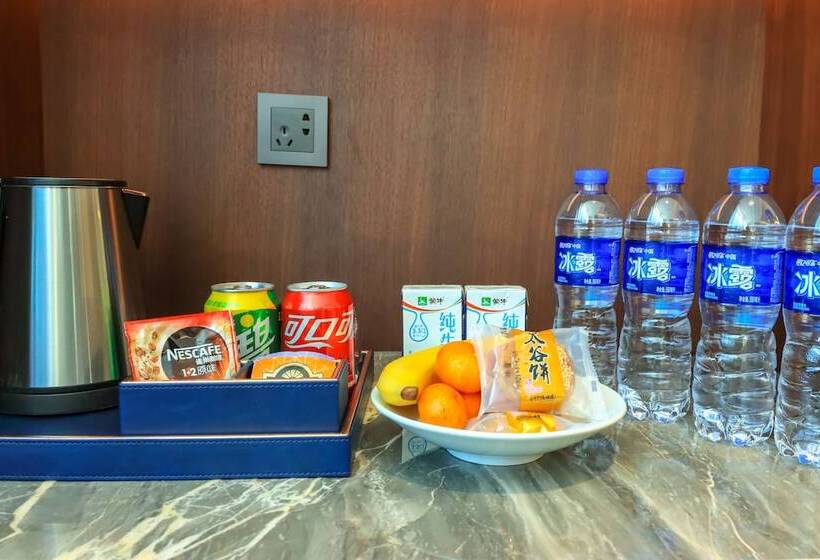 Hotel Yun Ray Phoenix