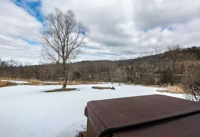 Lorelei Cabins Aster