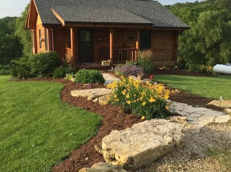 Lorelei Cabins Aster