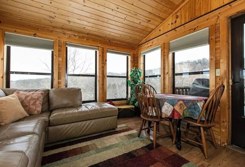 Lorelei Cabins Aster