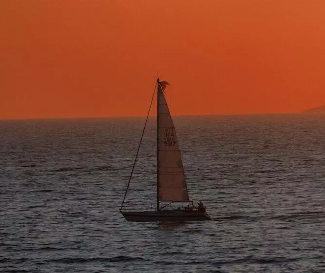 Maritim Marina Bay Luxury Resort