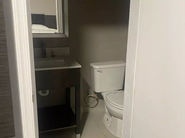 Motel 6 Williamstown