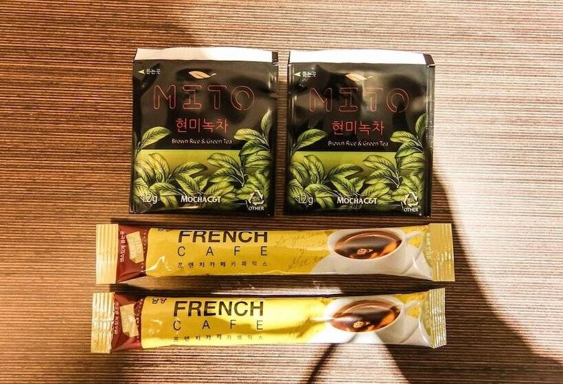 Motel Geojedo Jangseungpo Hotel Carara