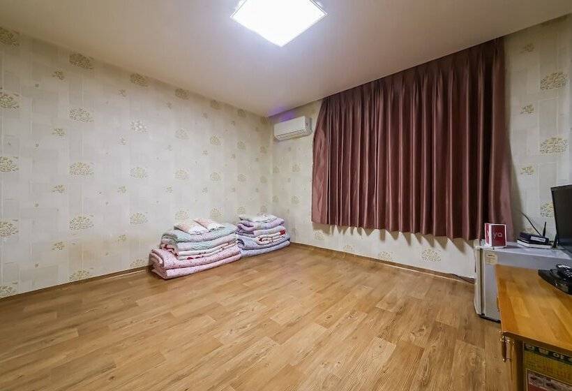 Motel Geojedo Okpo Yaksu