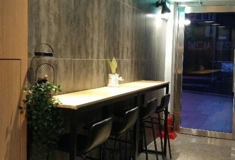 Motel Hwaseong Signal