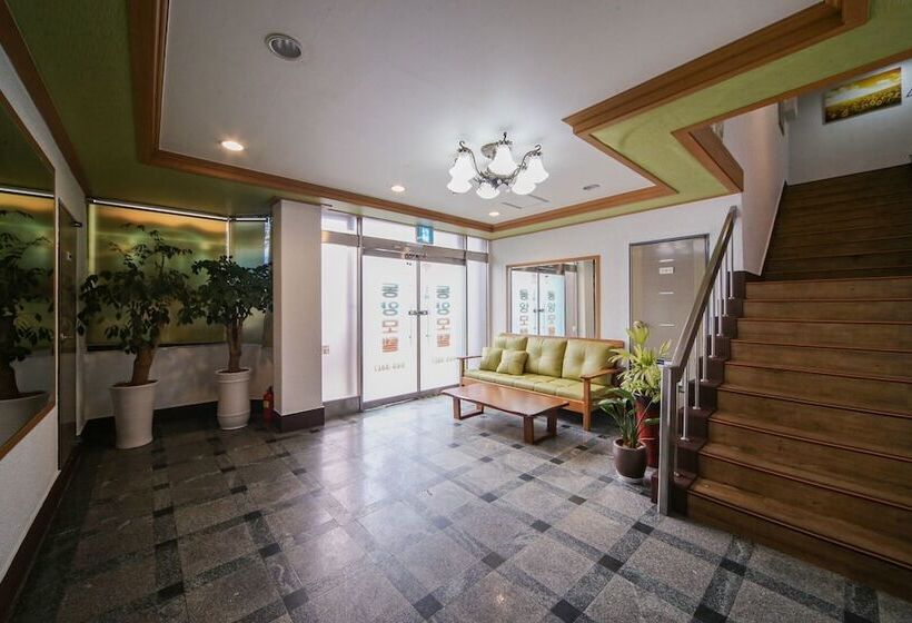 فندق على الطريق Tongyeong Dongyang