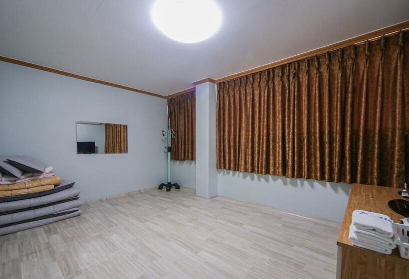 فندق على الطريق Tongyeong Dongyang