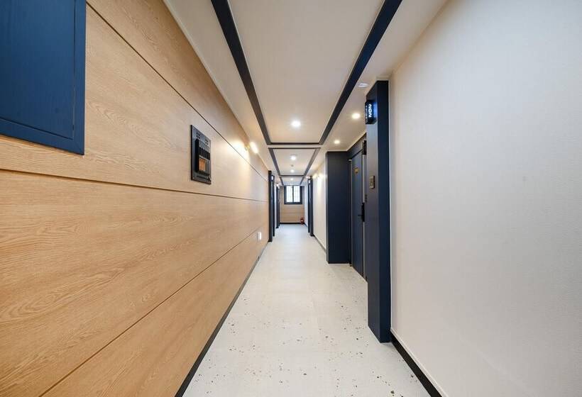 Motel Uiryeong Crystal