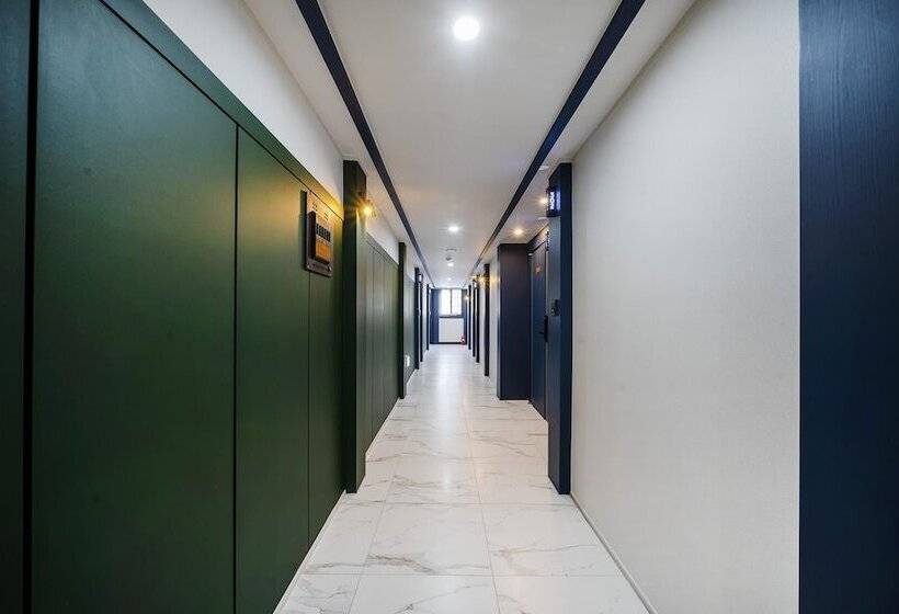 Motel Uiryeong Crystal