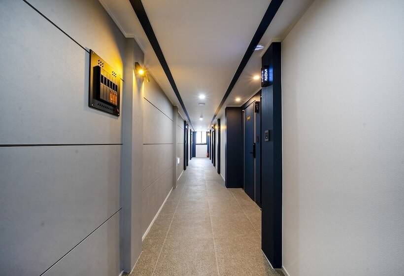 Motel Uiryeong Crystal