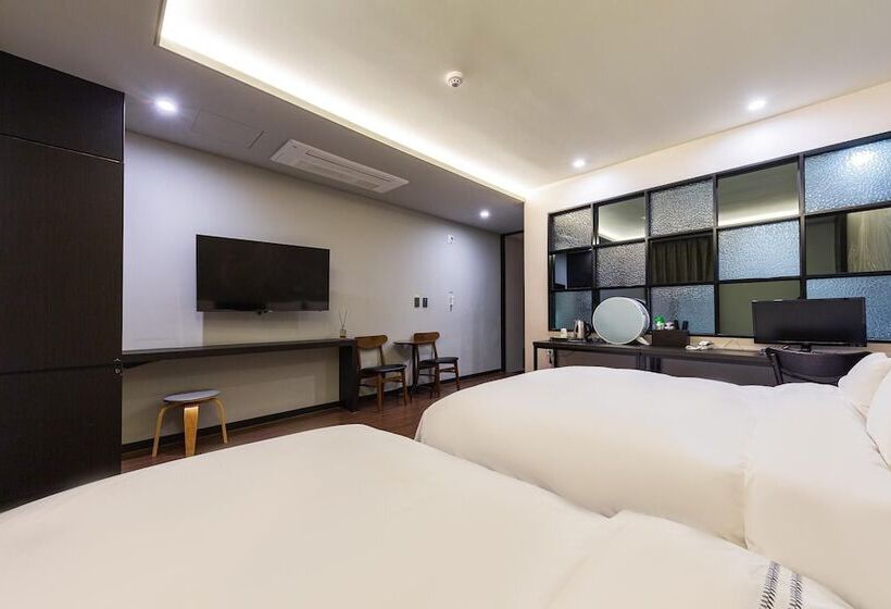 فندق على الطريق Yesan Jaja