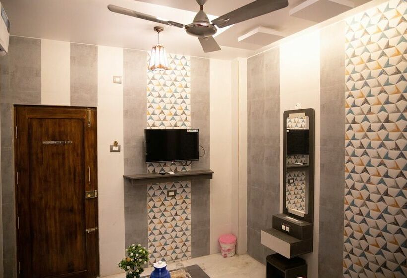 פנסיון Ganesh Palace