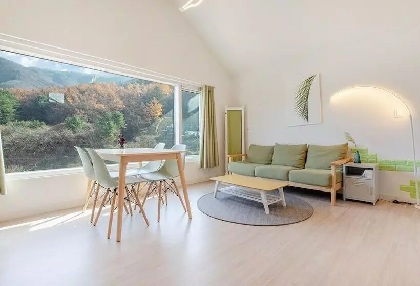 ペンション Gapyeong Doomil Doomil Poolvilla