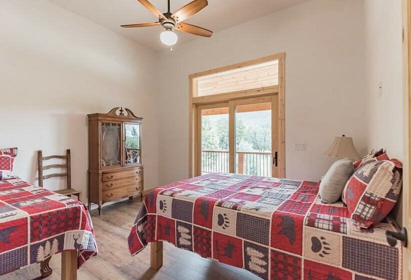 Pine Cabin With Sweeping Views! Private, Peaceful Getaway! Fun For Family! By Redawning