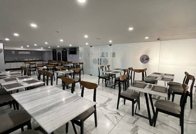 Bedchambers Serviced Apartment Mg Road