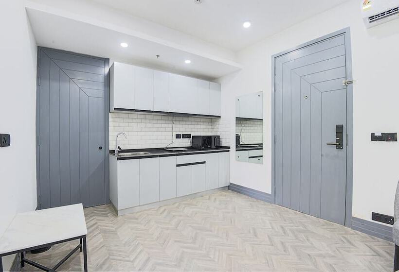 Bedchambers Serviced Apartment Mg Road