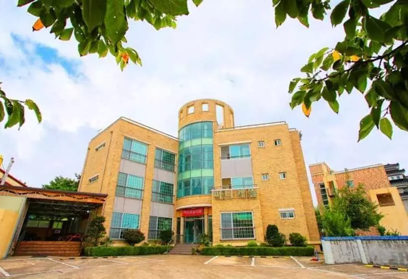 Donghae Sunny Castle Pension