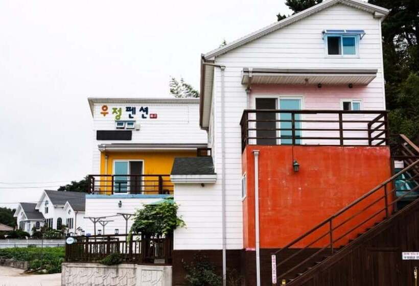Gangneung Gyeongpo Woojeong Pension