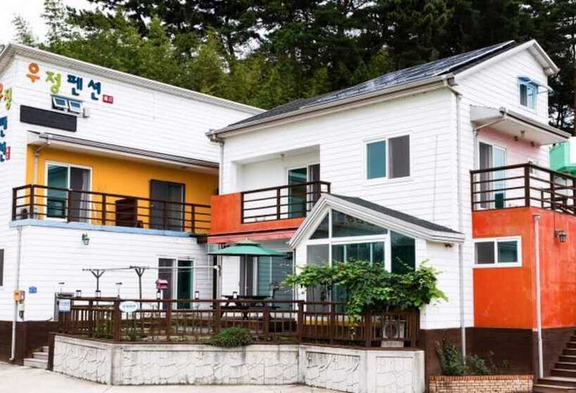 Gangneung Gyeongpo Woojeong Pension