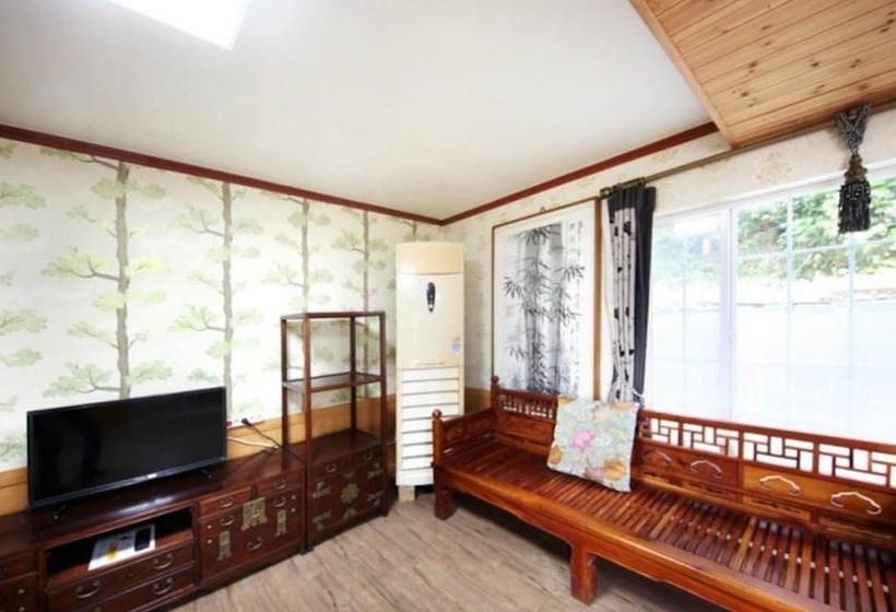 Geojedo Hakdong Mongdol Pension