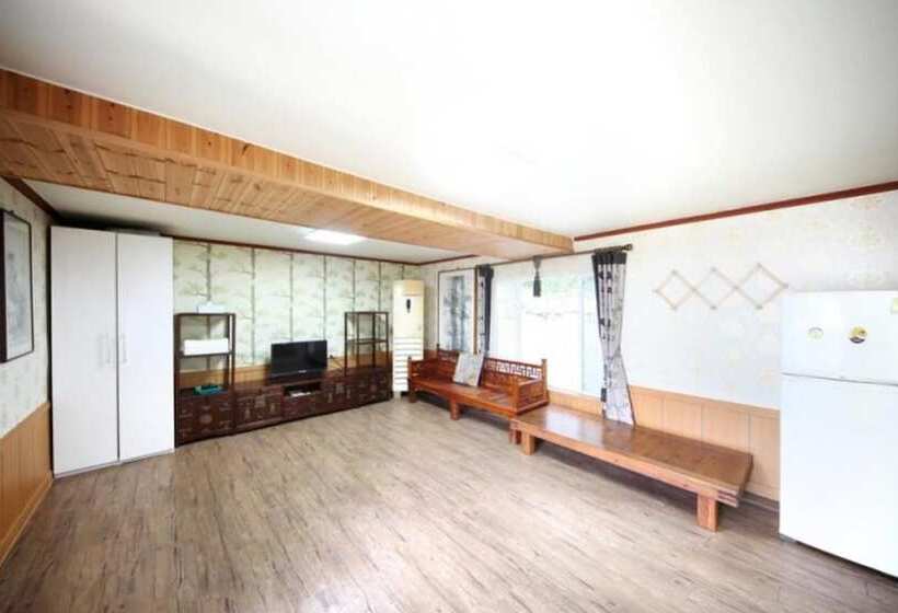 Geojedo Hakdong Mongdol Pension
